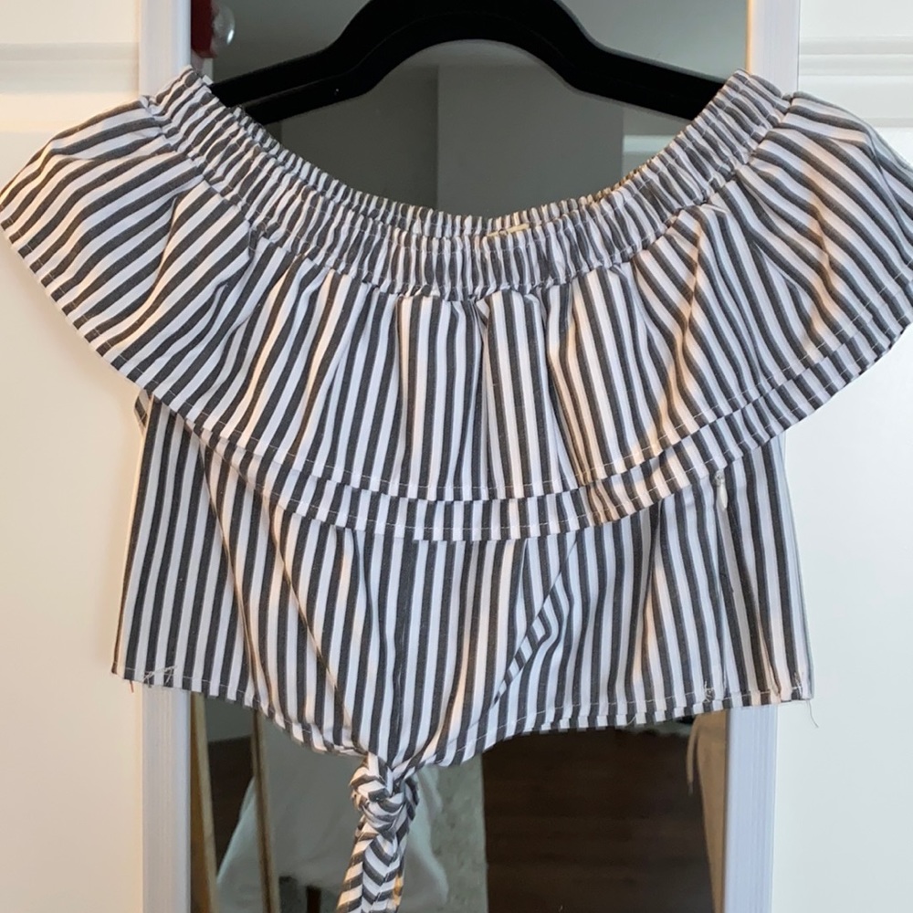 SHEIN cropped off the shoulder top size S